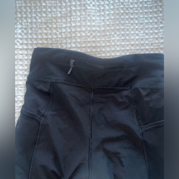 Lululemon Crop Leggings - Picture 5 of 5